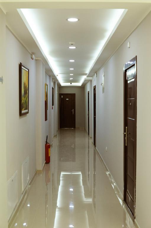 Garni Hotel Crystal Ice Ниш Екстер'єр фото
